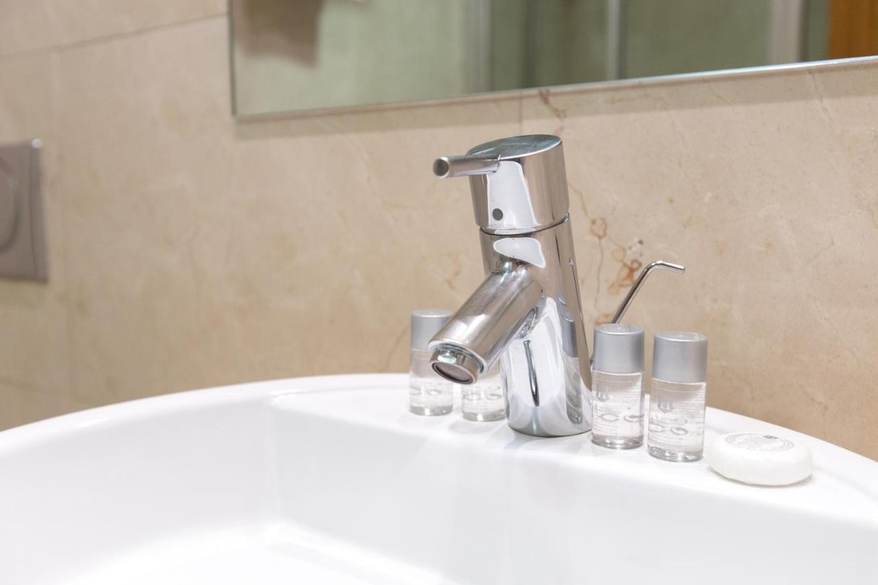Hotel Garelos Betanzos Luaran gambar