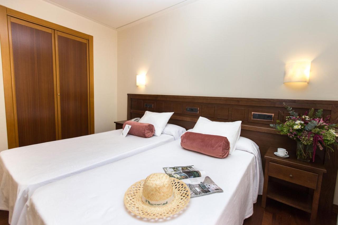 Hotel Garelos Betanzos Luaran gambar
