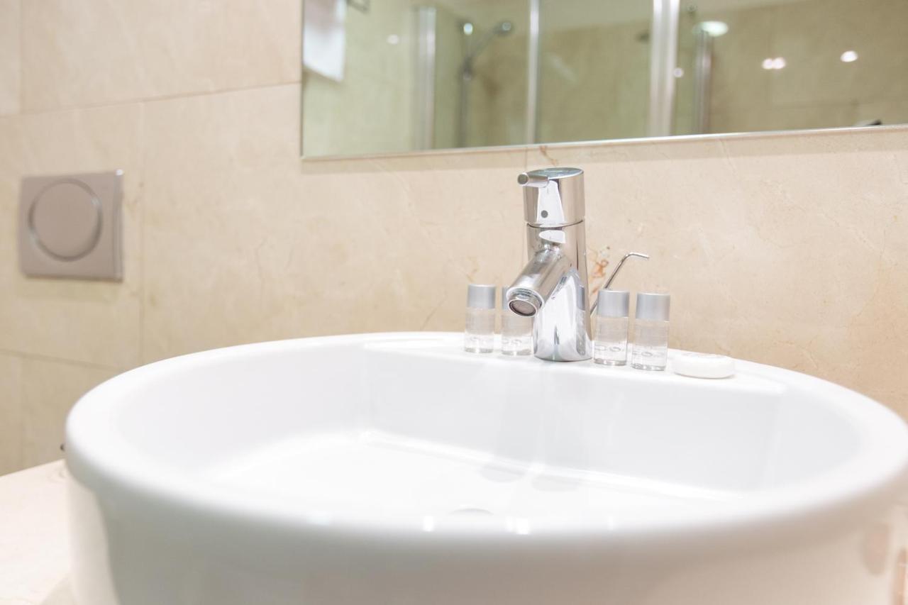 Hotel Garelos Betanzos Luaran gambar