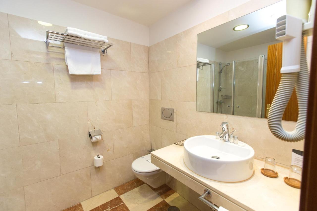 Hotel Garelos Betanzos Luaran gambar